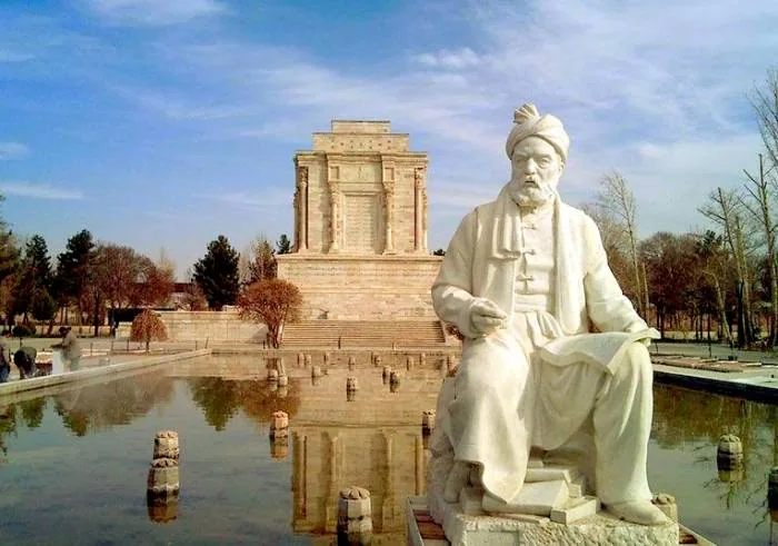 زندگینامه فردوسی؛ روایت زندگی بزرگ‌ترین حماسه‌سرای ایران (حکیم سخن)